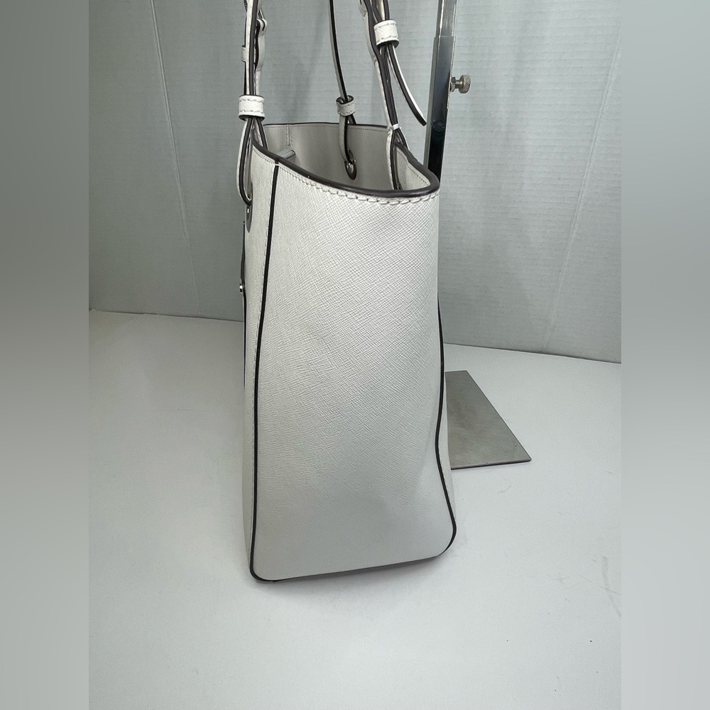 Michael Kors Taupe and Cream Shoulder Bag - Picture 4 of 16